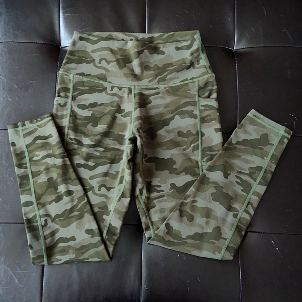 Women's Colorfulkoala High Waisted Yoga Pants Camouflage Leggings Medium